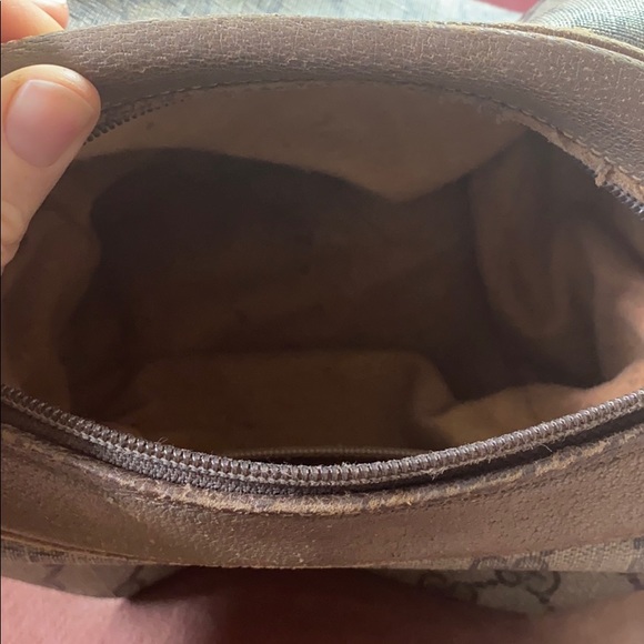 Authentic Gucci Monogram Makeup Bag - Picture 5 of 9